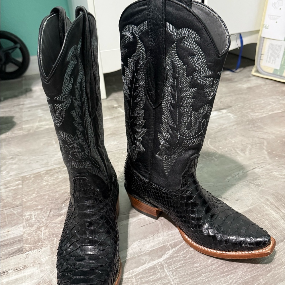 Elegant Black Genuine Python Boots - image 1
